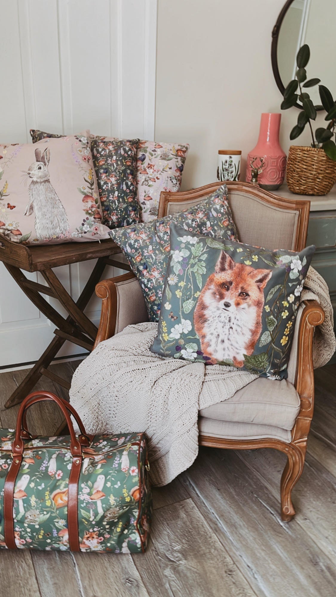 Woodland Animals Waterproof Travel Bag