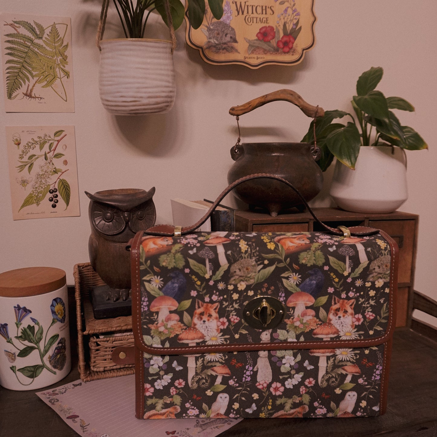 Woodland Animals - Brown background - Satchel Bag
